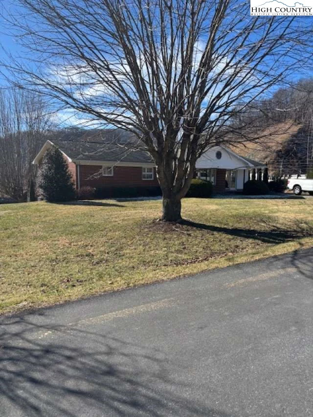Image number 1 for the current listing