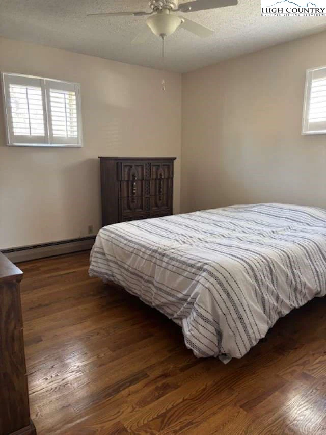 Image number 8 for the current listing