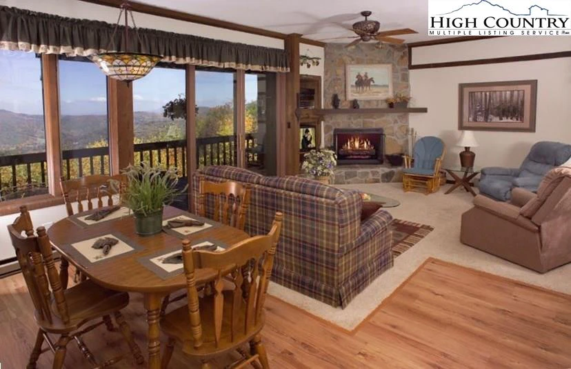 Image number 3 for the current listing