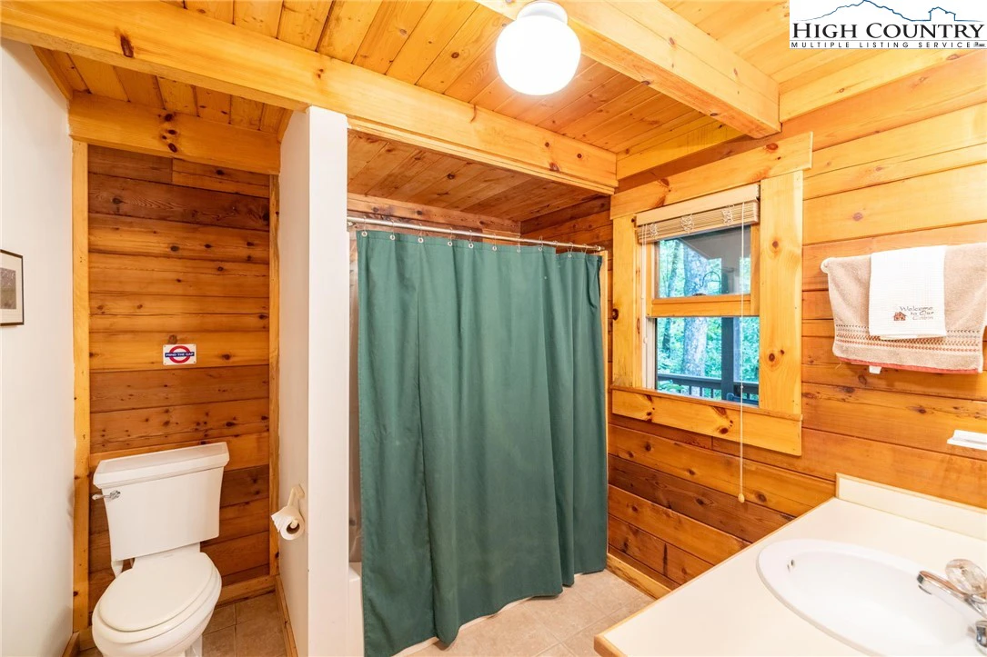 Image number 11 for the current listing