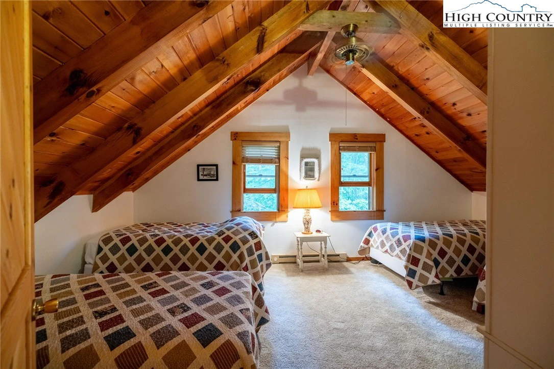 Image number 6 for the current listing