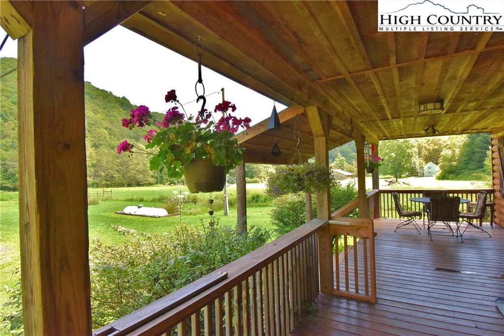 Image number 3 for the current listing