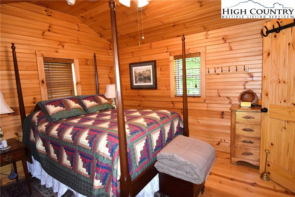 Image number 6 for the current listing