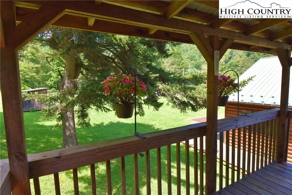 Image number 11 for the current listing