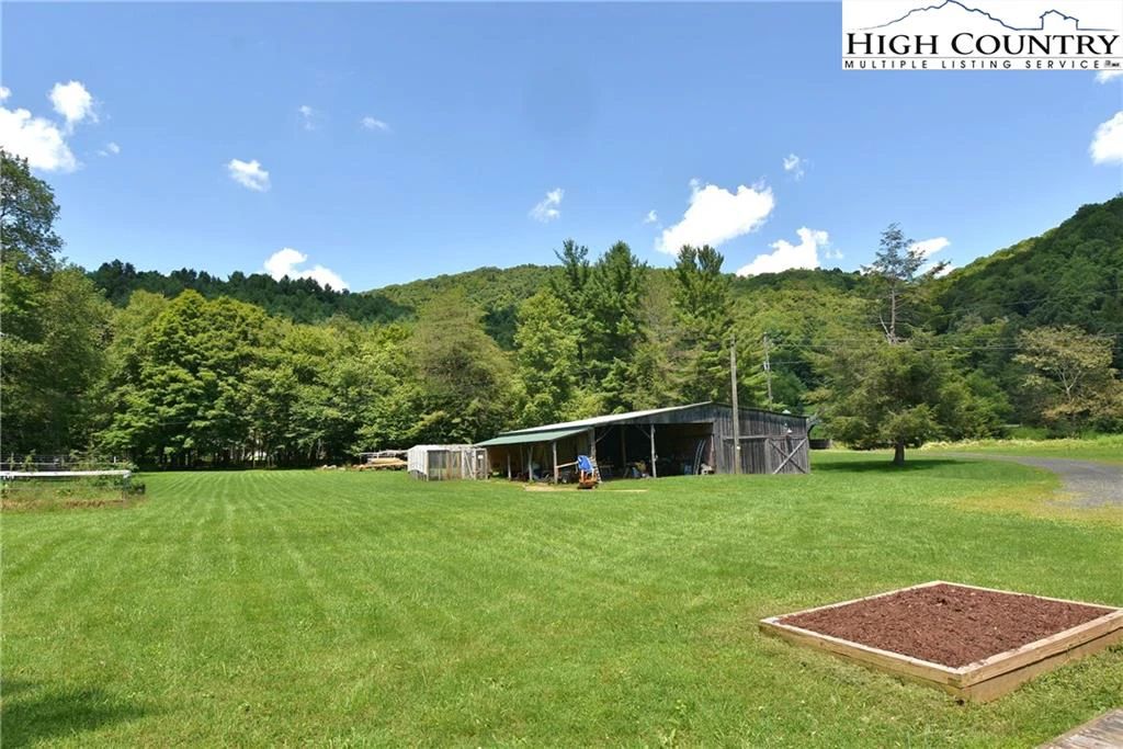 Image number 18 for the current listing