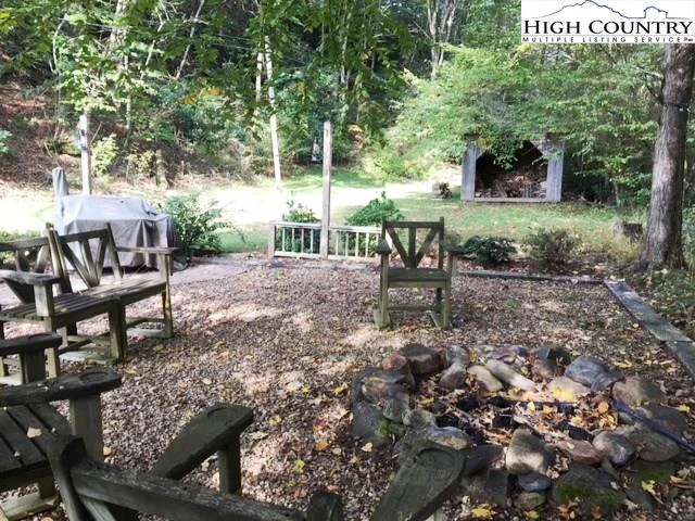 Image number 23 for the current listing