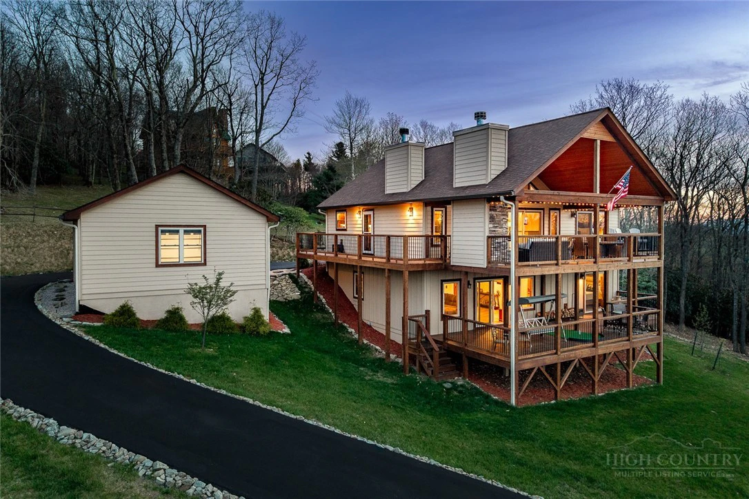Image number 21 for the current listing