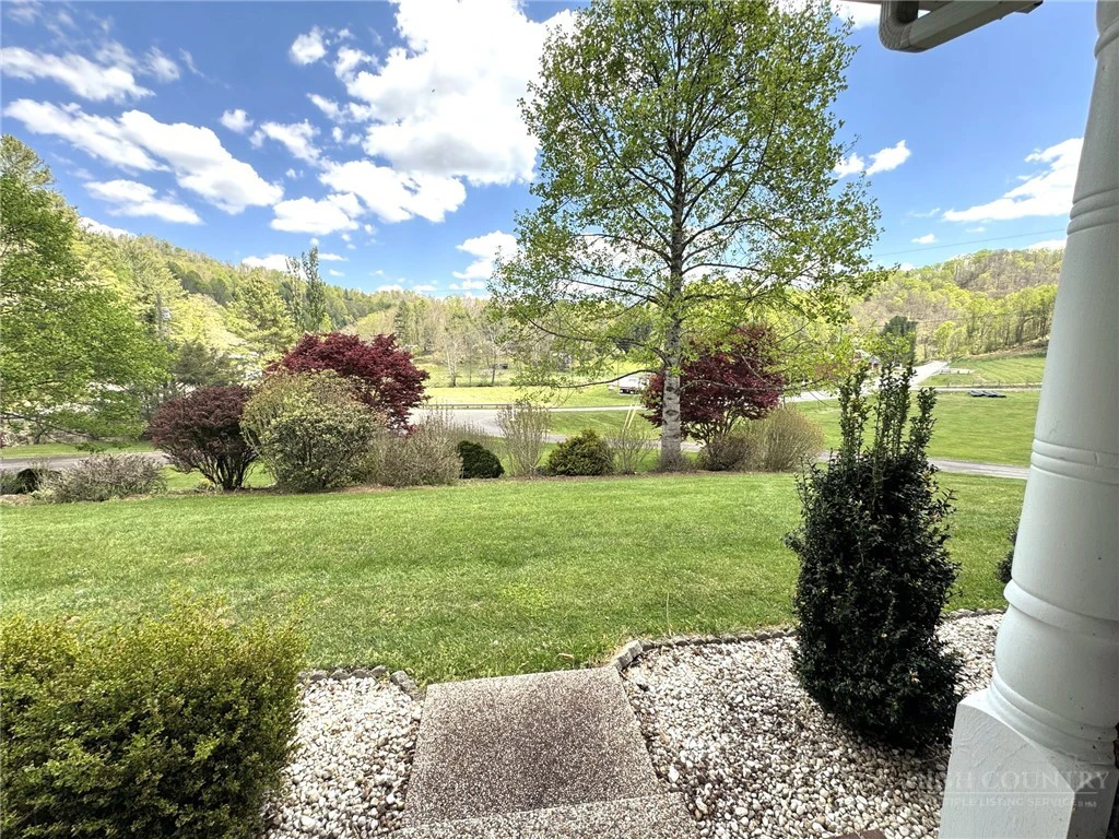 Image number 19 for the current listing