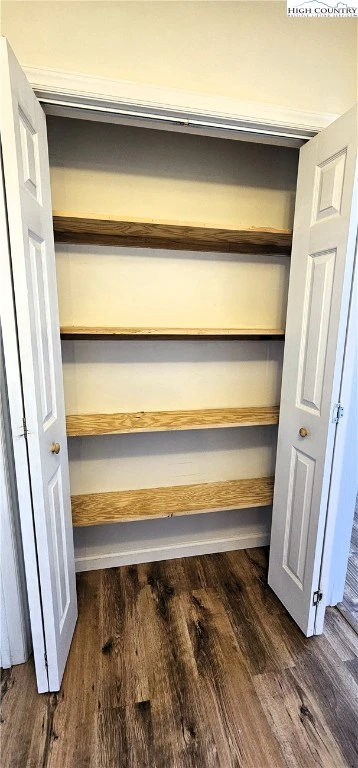 Image number 3 for the current listing