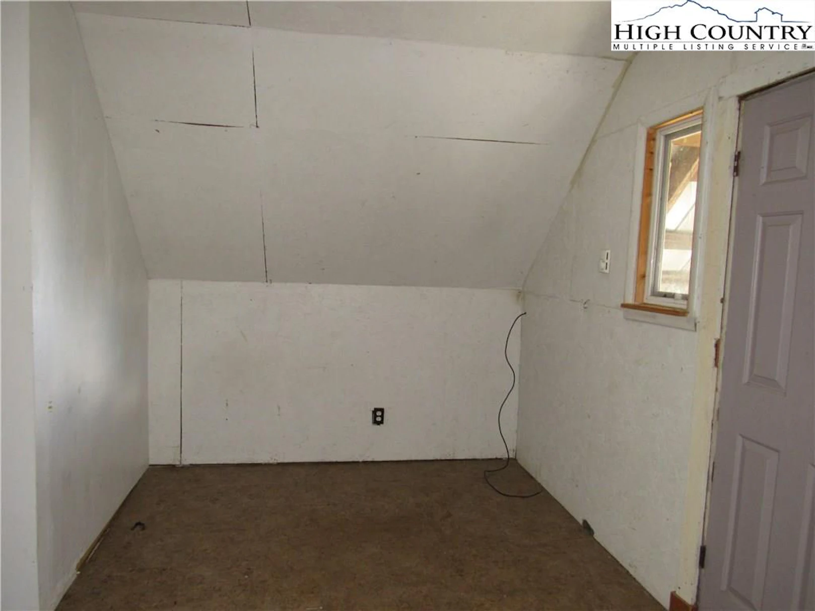 Image number 12 for the current listing