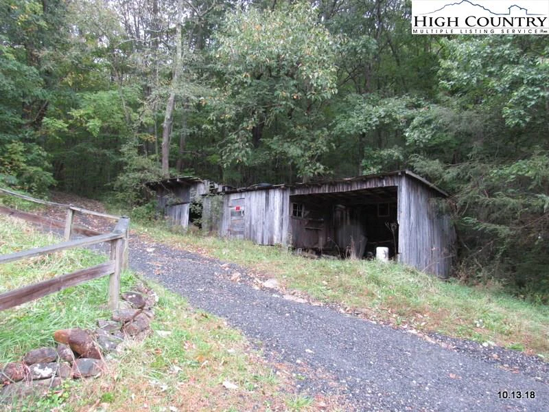 Image number 15 for the current listing