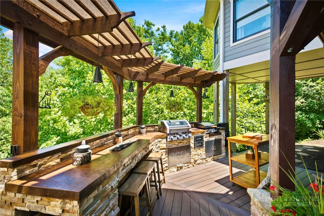 Image number 21 for the current listing