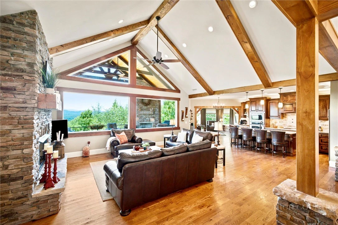 Image number 10 for the current listing