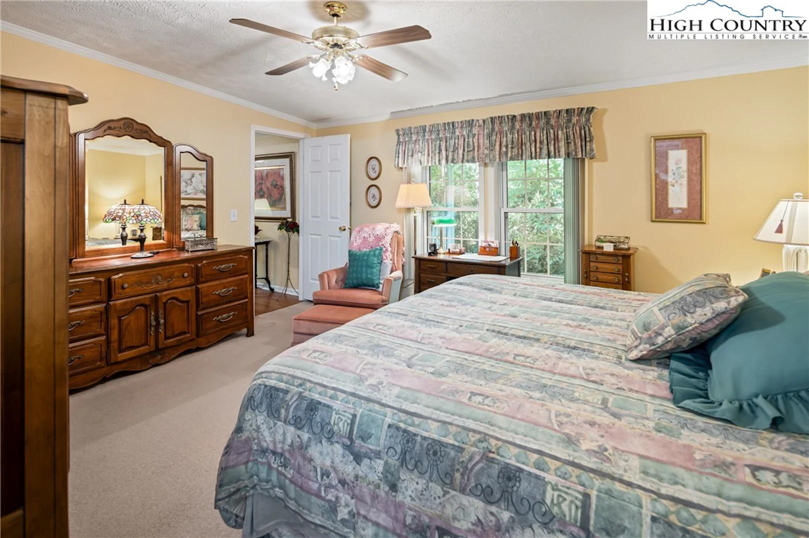 Image number 18 for the current listing