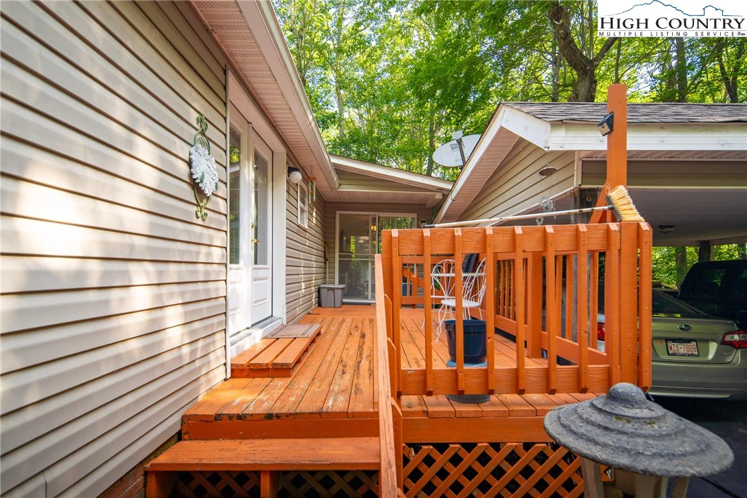 Image number 7 for the current listing