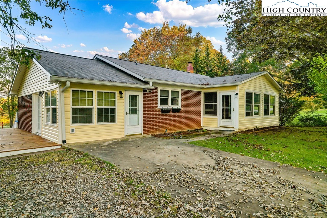 Image number 1 for the current listing