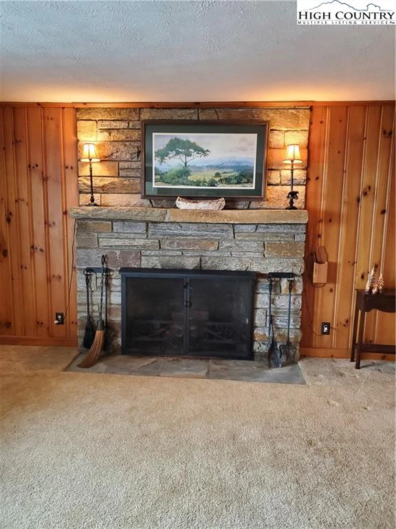 Image number 3 for the current listing