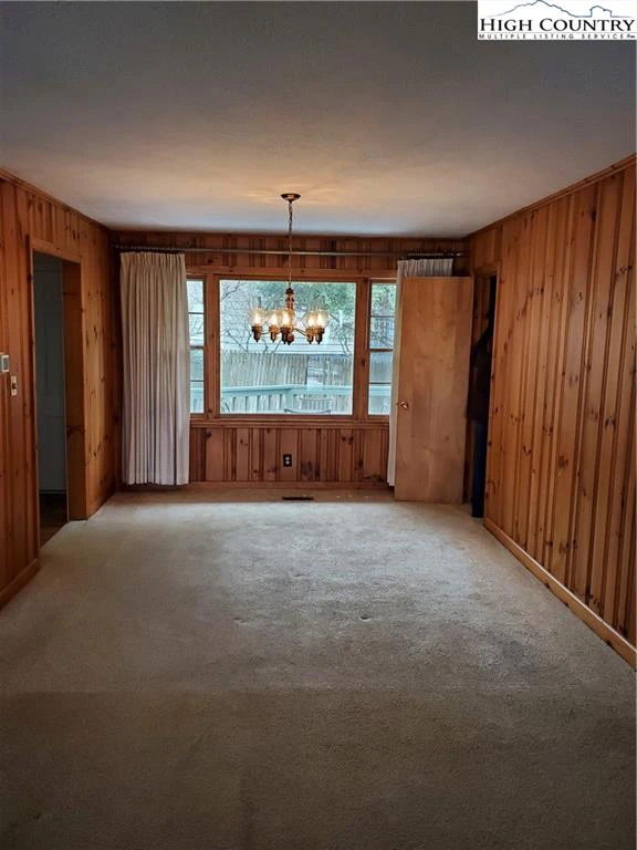 Image number 5 for the current listing