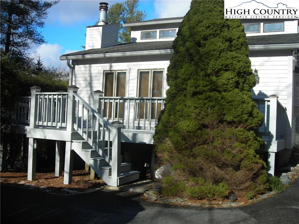 Image number 9 for the current listing