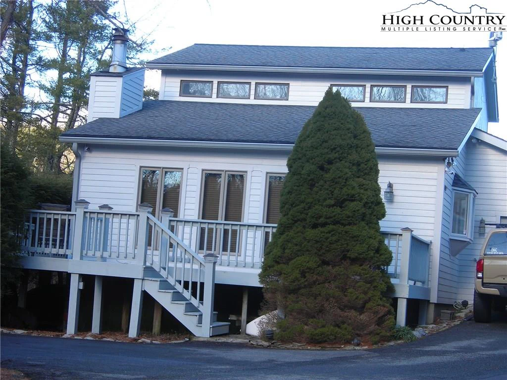 Image number 4 for the current listing