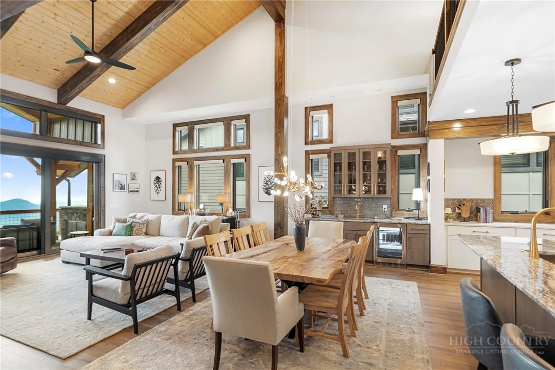 Image number 5 for the current listing