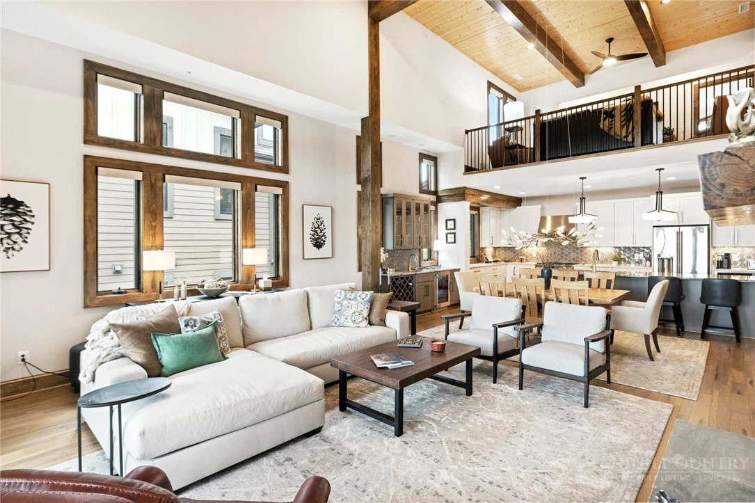 Image number 7 for the current listing