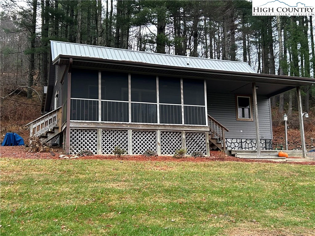 Image number 1 for the current listing