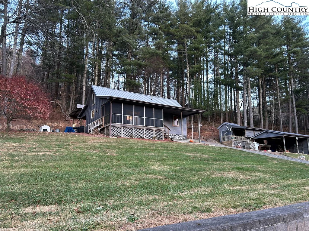 Image number 18 for the current listing