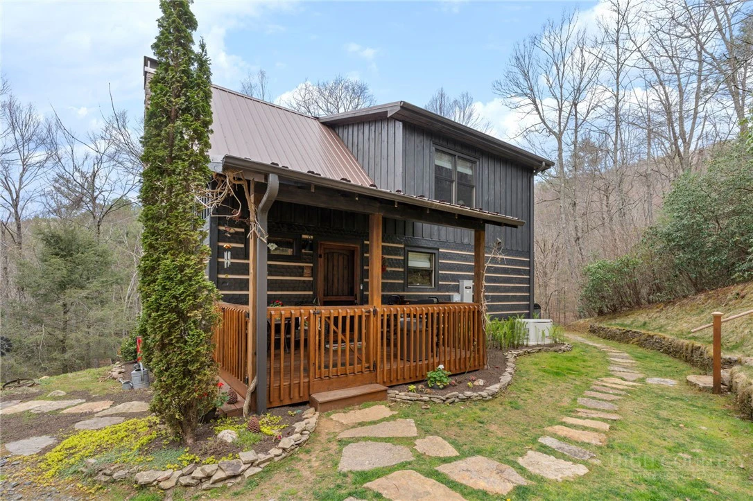 Image number 22 for the current listing