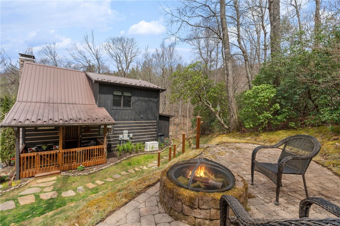 Image number 21 for the current listing
