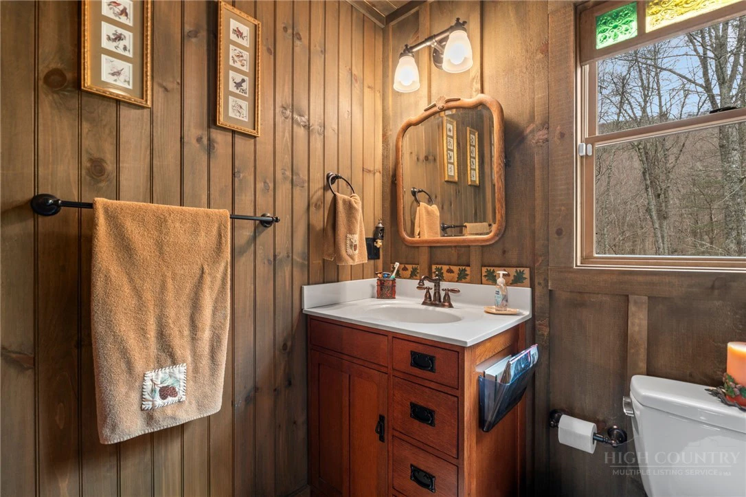 Image number 2 for the current listing