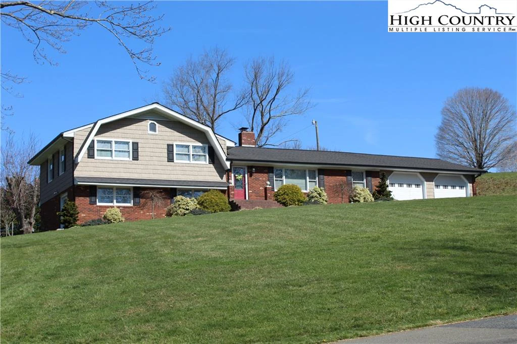 Image number 1 for the current listing
