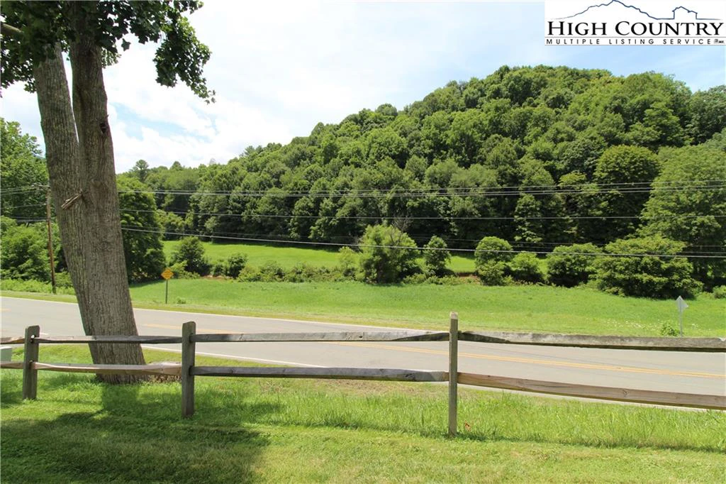 Image number 12 for the current listing