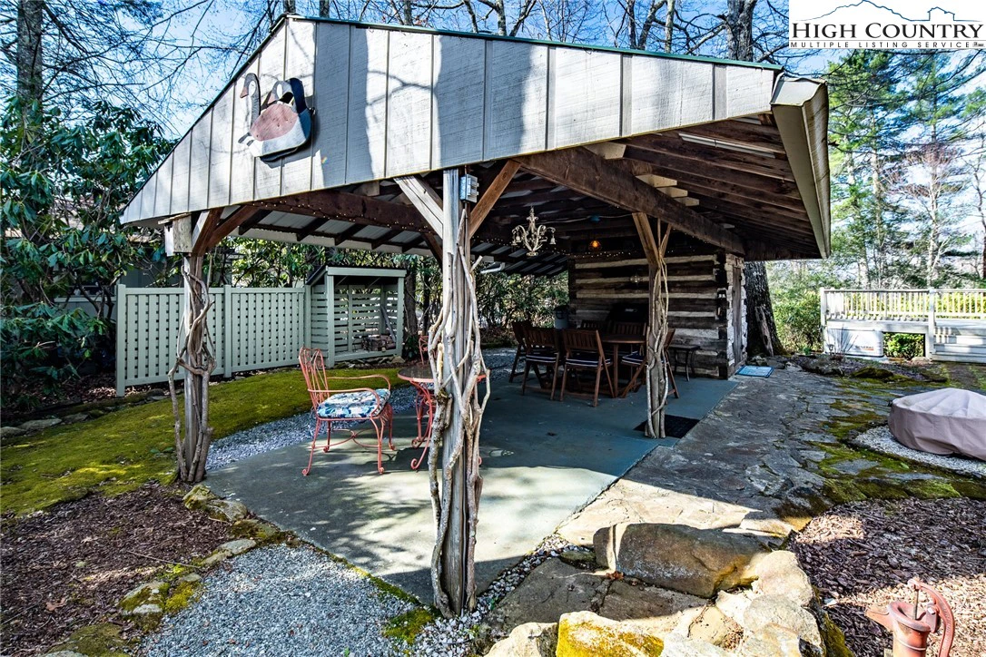 Image number 19 for the current listing