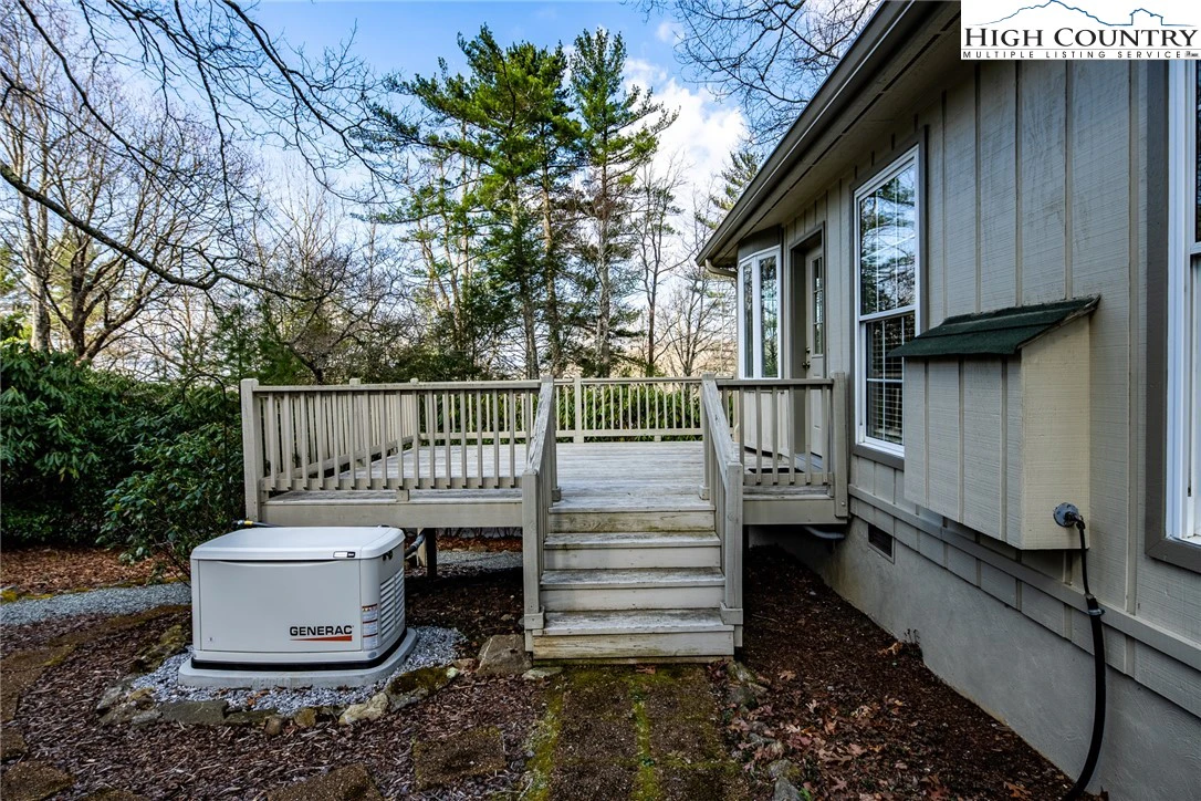 Image number 2 for the current listing