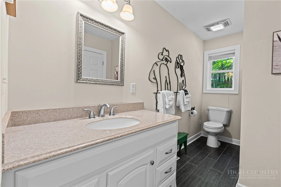 Image number 6 for the current listing