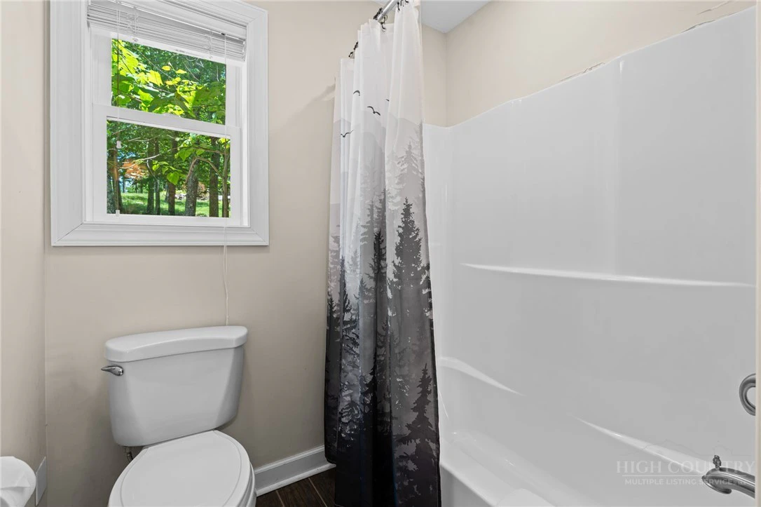 Image number 7 for the current listing