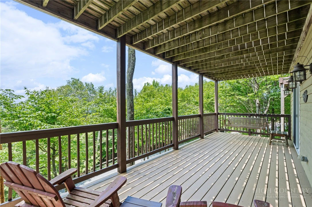 Image number 2 for the current listing
