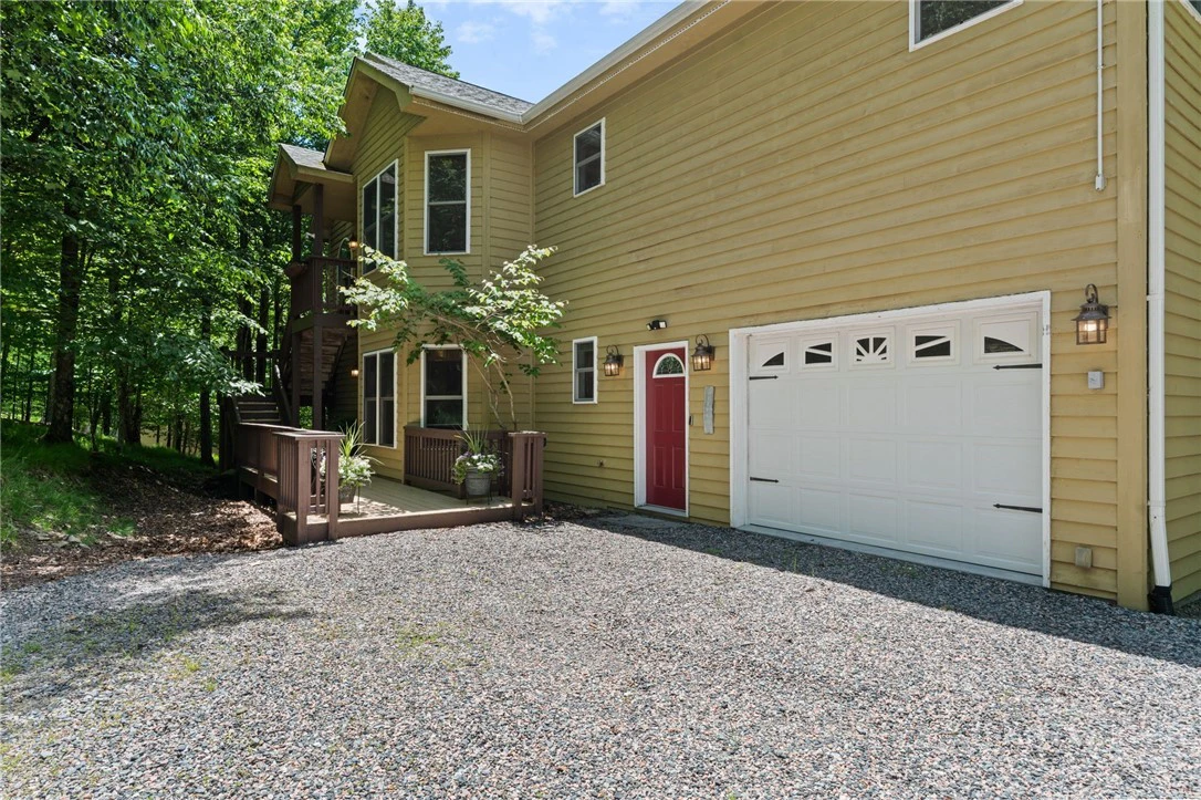 Image number 14 for the current listing