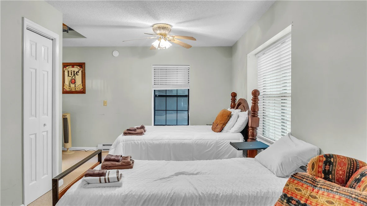Image number 12 for the current listing