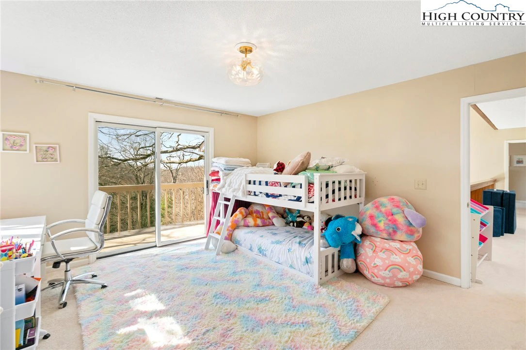 Image number 6 for the current listing
