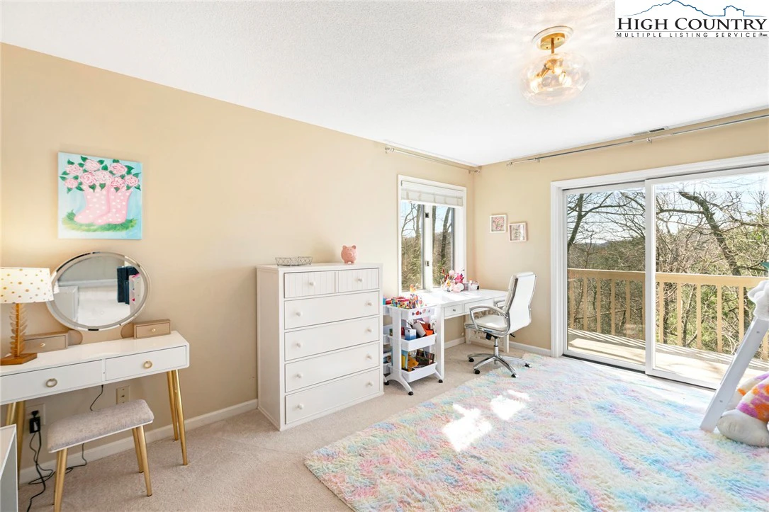 Image number 7 for the current listing