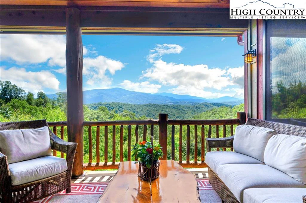 Image number 1 for the current listing