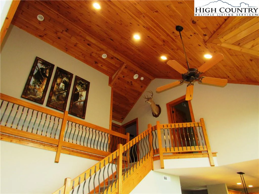 Image number 6 for the current listing
