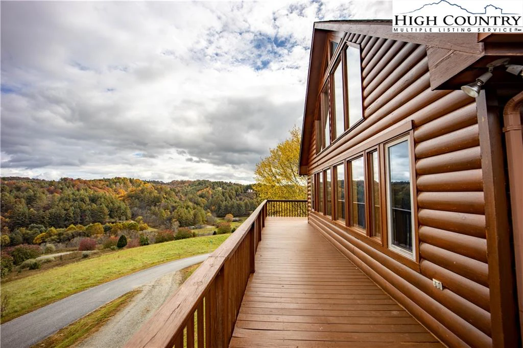 Image number 8 for the current listing