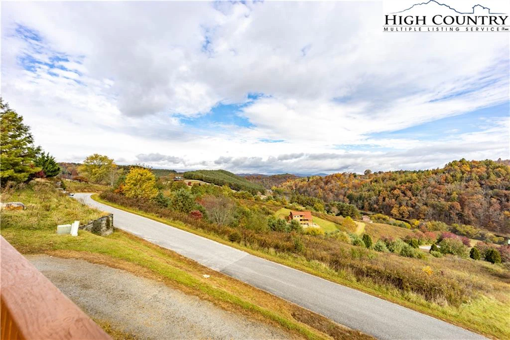 Image number 9 for the current listing