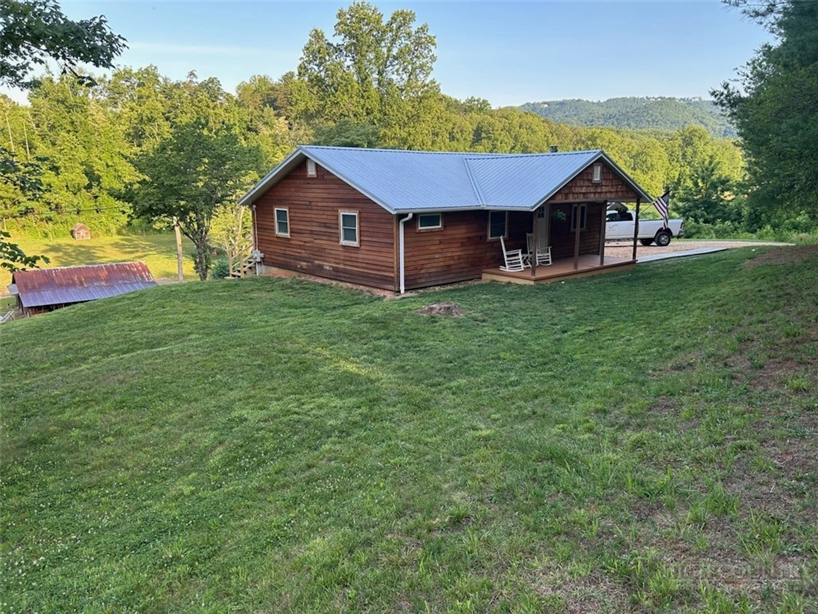 Image number 3 for the current listing