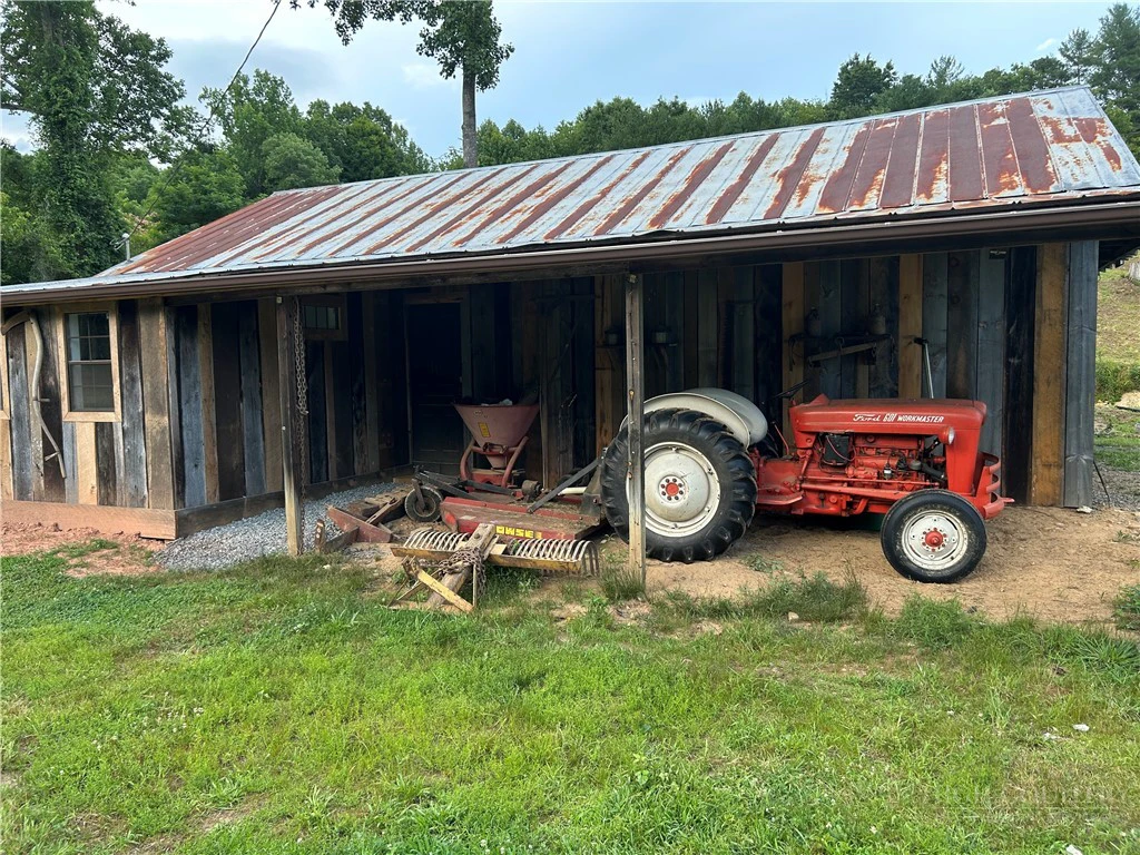 Image number 21 for the current listing