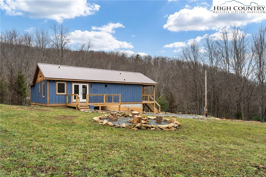 Image number 13 for the current listing