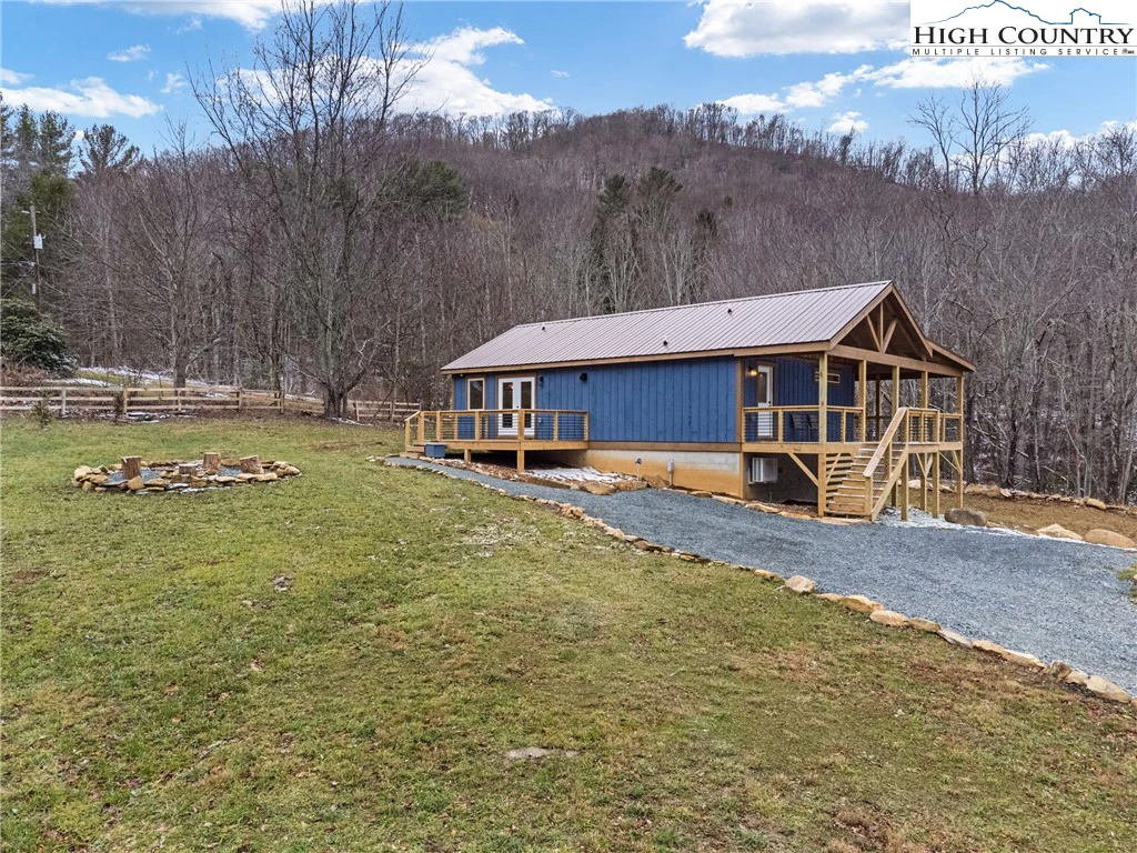 Image number 19 for the current listing